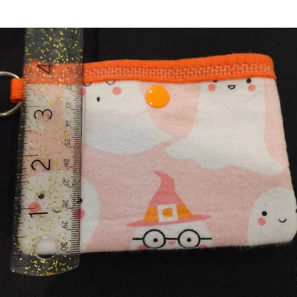 Ghostly Cute! - Set of 4 snap pouche key ring / ANYTHING holders!